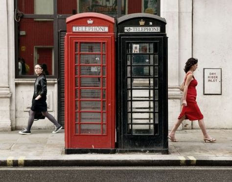 . Street Photography Portrait, Street Photography People, Red Phone Booth, London Street Photography, London People, City Streets Photography, Magical Pictures, Red Telephone, Photography People