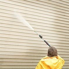 12 Ways to Clean Vinyl Siding (including how to protect landscaping) Cleaning Vinyl Siding, Sparkle Floor, Homemade Toilet Cleaner, Clean Baking Pans, Hardwood Floor Cleaner, Cleaning Painted Walls, Glass Cooktop, Deep Cleaning Tips, Pressure Washing