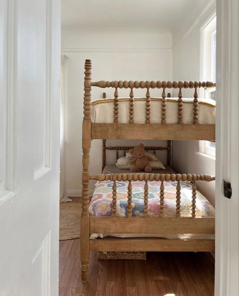 Build A Bunk Bed, Girls Room Bunk Beds, Farmhouse Bunk Beds, Kids Rooms Shared, Vintage Kids Room, Shared Kids Room, Kids Bedroom Inspiration, Guest Bedroom Decor, Kids Room Inspiration