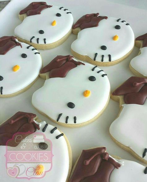 Hello Kitty Graduation Cookies Hello Kitty Graduation, Graduation Money Bouquet, Graduation Cake Pops, Pink Graduation Party, Pink Graduation, Hello Kitty Cookies, Graduation Desserts, Graduation Cap Decoration Diy, College Graduation Cap Decoration