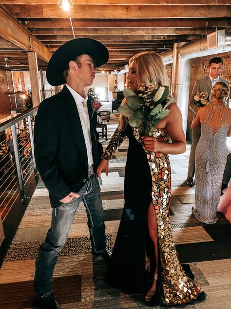 Western Prom Dresses Country Cowboy Boots, Western Prom Looks, Prom Dress Western, Cowboy Hoco Outfit, Country Prom Couples, Western Prom Outfits, Country Boy Prom Outfit, Country Prom Outfits, Cowboy Prom Dresses