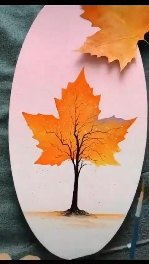 Leaf Printing Art Ideas Paper, Autumn Leaf Activities, Leaf Painting Ideas For Kids, Large Canvas Painting Ideas Acrylics Easy, Autumn Leaves Art For Kids, Ruduo Darbeliai, Painting On Leaves Ideas Leaf Art, Fall Canvas Painting Ideas For Kids, October Crafts For Seniors