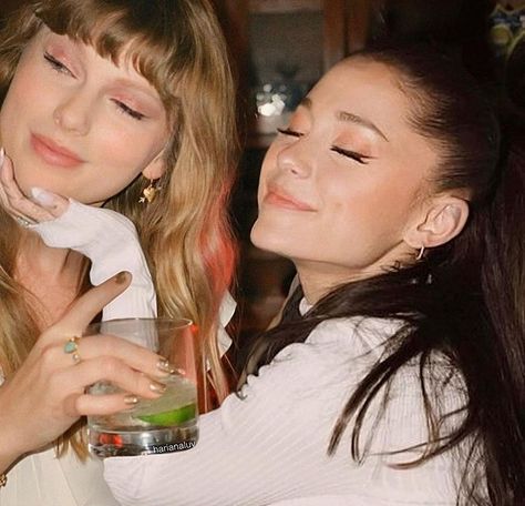 de harianaluv Taylor And Ariana, Taylor Swift And Ariana Grande, Kickin It, Mac Miller, Taylor Swift Wallpaper, Popular Music, The Music Industry, American Singers, Divine Feminine