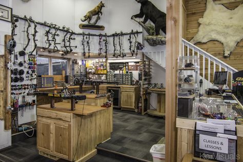 Archery Shop Ideas, Home Archery Shop, Archery Lessons, Arrow Fletching, Archery Shop, Hunting Shop, Archery Range, Screaming Eagle, Hunting Room