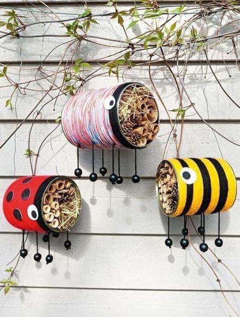 Wild Bees, Tin Can Art, Bee Hotel, Bug Hotel, Insect Hotel, Tin Can Crafts, Diy Bird Feeder, Diy Birds, Can Crafts