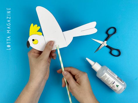 Flying Australian birds | LOTTA MAGAZINE Kids Crafts Birds, Animal Paper Craft, Flower Making With Paper, Paper Craft Ideas For Kids, Flower Wall Hanging Decor, Bird Puppet, Wall Hanging Ideas, Bird Template, Paper Bird