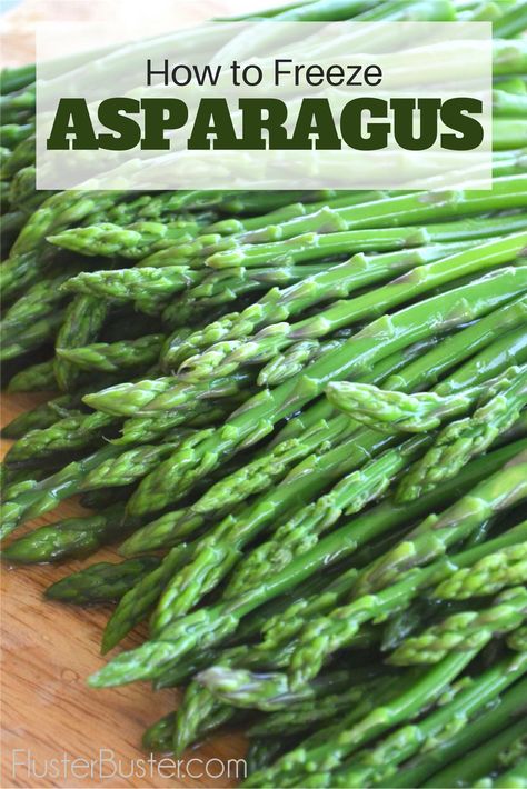 How To Freeze Asparagus, Freezing Asparagus, Storing Veggies, Freeze Strawberries, Freezing Strawberries, Preserving Vegetables, Freezing Vegetables, Freezing Fruit, Asparagus Seasoning