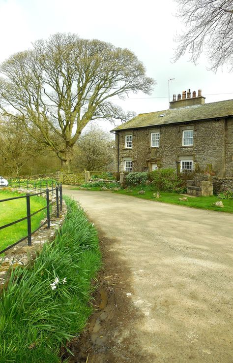 Historic country cottage in North West England British Cottage, English Country Cottages, West England, English Village, British Countryside, Country Houses, England And Scotland, English Country House, Village Life