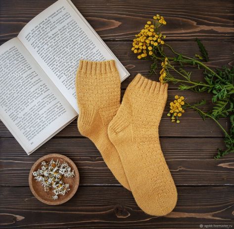 Socks Photography Picture Ideas, Socks Photoshoot Ideas, Sock Photography Idea, Sock Photoshoot Photo Ideas, Socks Aesthetic Photography, Socks Photography Ideas, Sock Photography, Socks Photoshoot, Sock Display