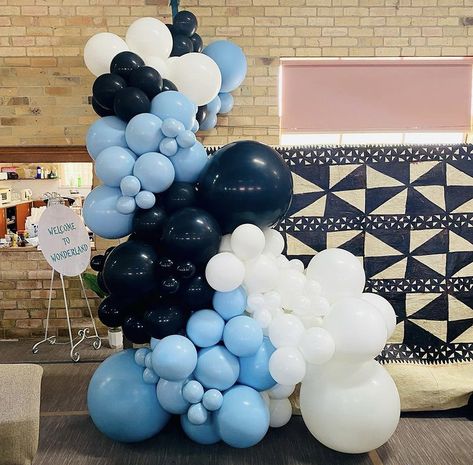 Garland Inspiration, Balloons Gift, Black And White Balloons, Balloon Creations, Baby Shower Theme Decorations, Balloon Gift, Black Balloons, White Balloons, Blue Balloons