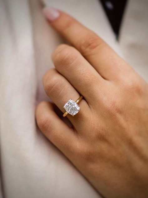 Cushion Engagement Ring Gold, Best Diamond Ring, Rectangle Engagement Rings, Elongated Cushion Cut Engagement Ring, Engagement Diamond Rings, Gold Band Engagement Rings, Gems Necklace, Moissanite Wedding Set, Square Engagement Rings