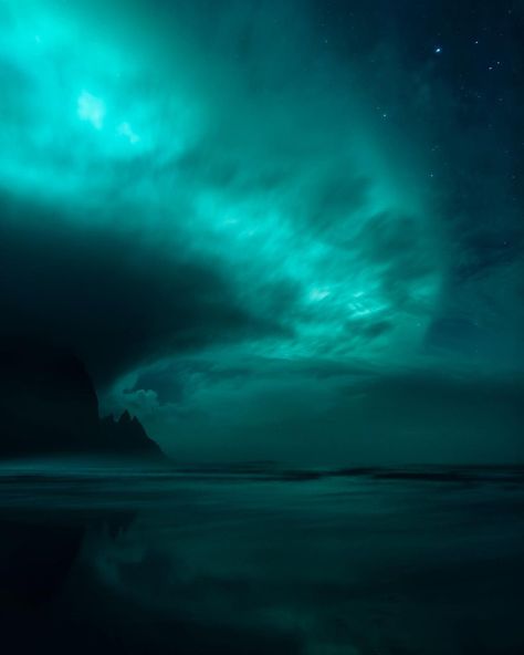 Mikkel Beiter on Instagram: “[ Ghost World ] . During October back in 2016 I visited Stokksnes on the south coast of Iceland for the first time. The goal for being out…” Turquoise Aesthetic, Photo Bleu, Ghost World, Fantastic Voyage, Blue Quotes, Dark Green Aesthetic, Teal Wallpaper, Pfp Ideas, Aesthetic Photos