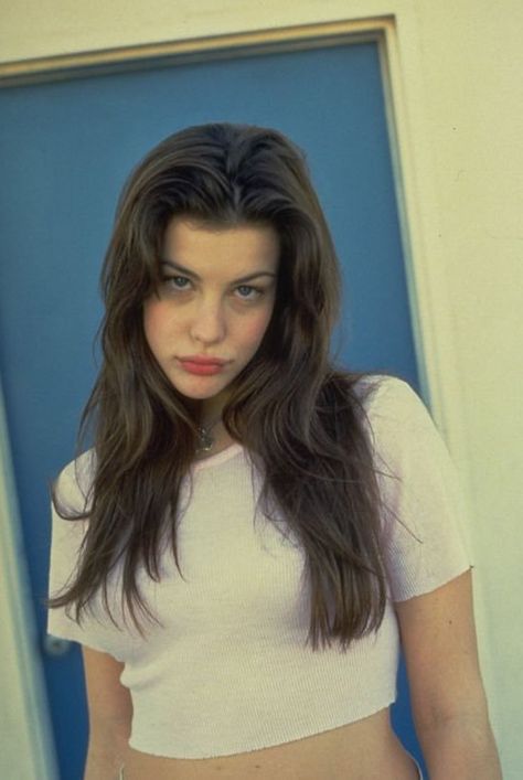 Liv Tyler Hair, Liv Tyler 90s, Nicole Williams, Empire Records, Celebrity Style Icons, Izabel Goulart, Justin Theroux, Female Celebrity Fashion, Hayden Panettiere