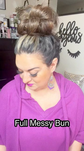 Gina Dinko, Hair Tricks, Curly Hair Care, Yes Please, Hair Skin, Messy Bun, Hair Hacks, Hair Tutorial, Easy Hairstyles