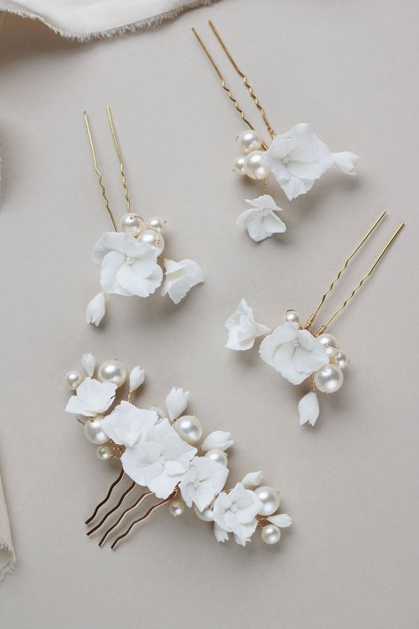 Polymer Clay Hair Pins, Clay Hair Pins, Bohemian Wedding Hair Accessories, Bridesmaid Gift Card, Luxury Gift Packaging, Bohemian Wedding Hair, Pearl Comb, Cream Flower, Flower Embellishments