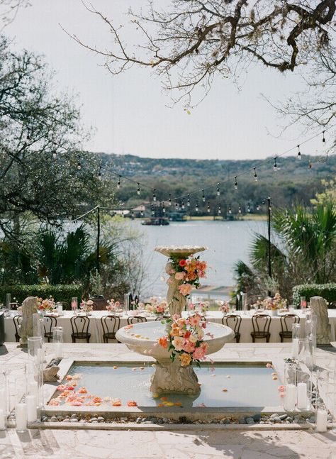 Austin Area Weddings | The Contemporary Austin - Laguna Gloria | Hanna & Jack Laguna Gloria Wedding, The Arlo Austin Wedding, Laguna Gloria Wedding Austin, Vintage Villas Austin Wedding, Barr Mansion Wedding Austin, Laguna Gloria, Wedding Theme Color Schemes, Wedding View, Austin Wedding Venues