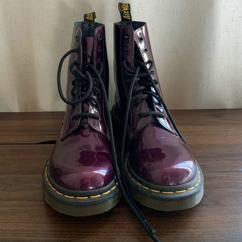 RARE Patent Leather Purple Doc Martens Women’s 7 Doc Martens Colors, Purple Doc Martens, Doc Martens Women, Dr Martens Outfit, Big Tshirt, Dr Martens Shoes, Purple Lace, Martens Shoes, Purple Heart