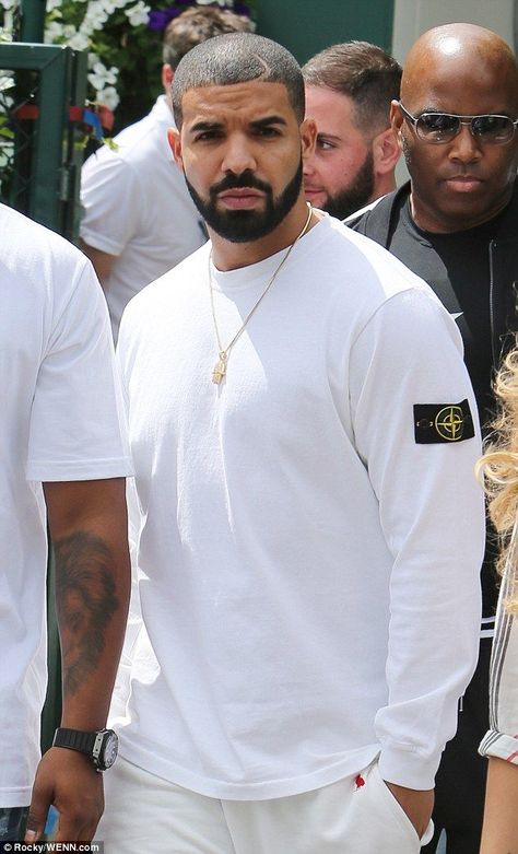 Rapper Drake, pictured at Wimbledon on Tuesday, has been a regular fixture at Serena's mat... Rap Culture, Winning Smile, Aubrey Graham, Champagne Papi, Drizzy Drake, Drake Ovo, Drake Drizzy, Drake Graham, Yo Gotti