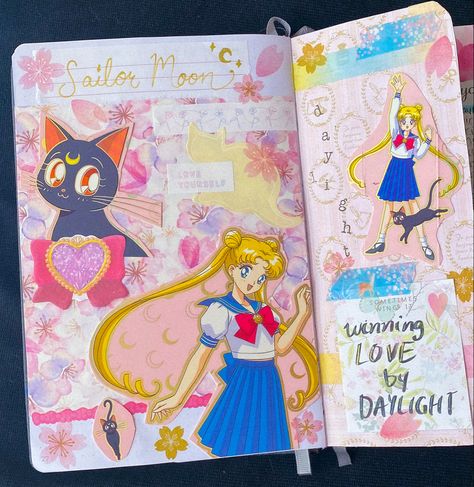 Sailor Moon Bedroom Aesthetic, Sailor Moon Journal Ideas, Sailor Moon Notebook, Sailor Moon Journal, Moon Sketchbook, Day And Night Routine, Routine Bullet Journal, Aesthetic Journals, Moon Notebook