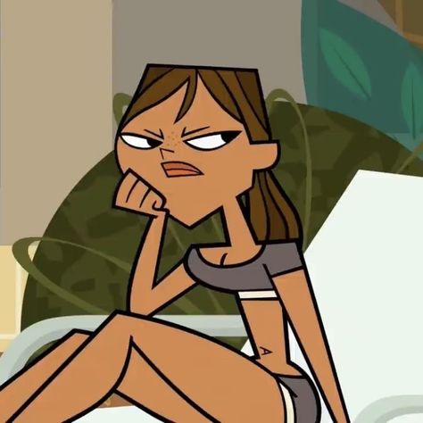 Courtlynn Total Drama, Courtney Pfp Total Drama, Courtly Total Drama, Courtney Tdi Pfp, Courtney Total Drama Pfp, Courtney From Total Drama Island, Total Drama Island Icons, Total Drama Island Courtney, Total Drama Pfps