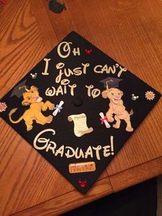 Disney Grad Caps, Disney Graduation Cap, Funny Graduation Caps, Creative Graduation Caps, Disney Graduation, College Grad Cap Ideas, Grad Cap Decorated, Graduation Cap Decoration Diy, High School Graduation Cap