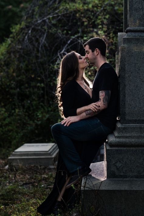 Cemetery_Engagement_ Shoot_0265 Pagan Engagement Photos, Engagement Photos Cemetery, Engagement Photos Gothic, Gothic Engagement Photos Ideas, Family Photo Shoot Wearing All Black, Dark Fall Engagement Photos, Cemetery Engagement Photoshoot, Couple Graveyard Photoshoot, Cemetary Photoshoot Couple