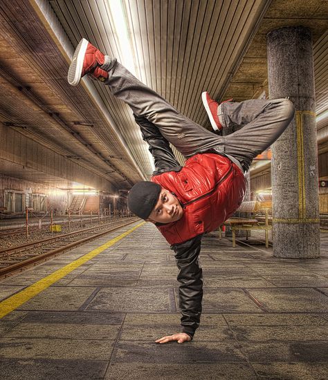 Breakdance Dance Movement, Gangsta Rap, Dance Photos, Dynamic Poses, Cool Poses, Hip Hop Culture, Modern Dance, Dance Art, Street Dance