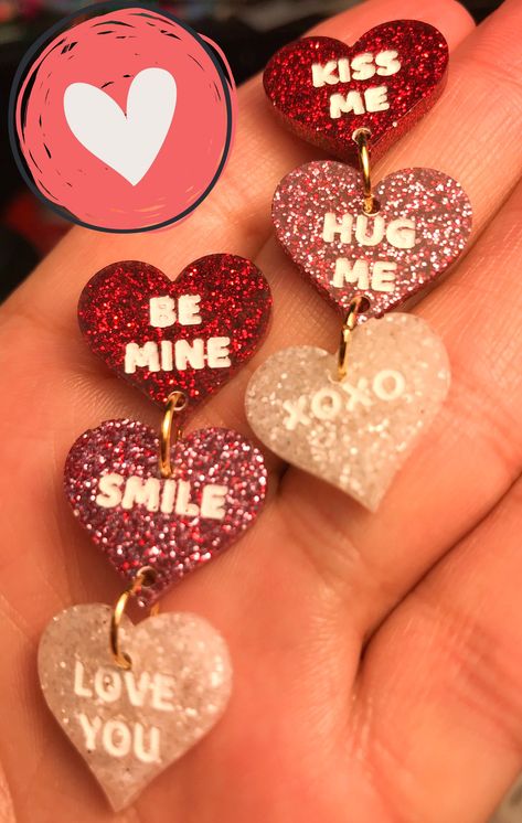 Valentines Resin Earrings, Resin Valentine Ideas, Valentine Resin Ideas, Resin Earrings Diy, Diy Resin Earrings, Valentine Earrings, Conversation Heart, Diy Resin Projects, Valentines Earrings