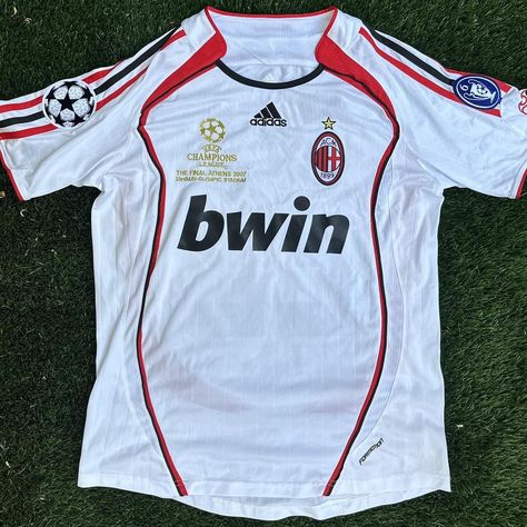 AC Milan Kaka 22 2007/08 Champions League Final... - Depop Football Tops Outfit, Ac Milan Retro, Ac Milan Vintage, Ac Milan Vintage Jersey, Ac Milan Retro Jersey, Kaka Jersey, Kaka Ac Milan, Ac Milan Outfit, Ac Milan Jersey