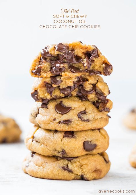 The Best Soft & Chewy Coconut Oil Chocolate Chip Cookies - You'll never miss the butter in these cookies that are so soft & loaded to the max with chocolate! Oil Chocolate Chip Cookies, Coconut Oil Chocolate Chip Cookies, Coconut Oil Chocolate, Chip Recipe, Cozy Afternoon, Recipe Baking, Powder Sugar, Cookies Baking, Clam Recipes