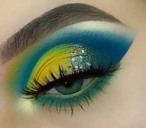 Green And Blue Eyeshadow Looks, Blue Green Eyeshadow, Blue Eyeshadow Tutorial, Green Eyeshadow Look, Blue Eyeshadow Looks, Crease Makeup, Windows To The Soul, Eyeshadow Ideas, Painted Faces