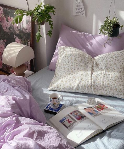 Purple Dorm Rooms, Pink Dorm, Pink Sheets, Clean Sheets, Cosy Room, Minimalist Room, Room Redo, Teen Bedroom Decor, Room Makeover Inspiration