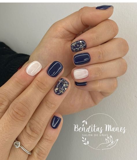 Midnights Nails Inspired, Gel Nails Ideas Short Purple, Dark Nail Inspo Short, Navy Nail Tips, Dark Blue And White Nails Short, Ring It In Color Street Combo, Classic Nails Design, Navy Manicure Ideas, Short Snow Nails