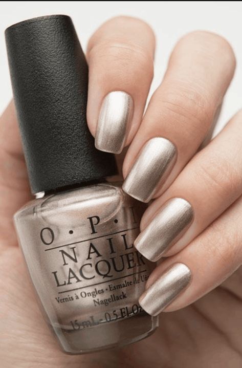 10 Popular Winter Nail Colors for 2019 #nailpolish Opi Nail Polish Colors, Unghie Sfumate, Opi Nail Colors, Metallic Nail Polish, Colors 2023, Nail Colors Winter, Makijaż Smokey Eye, Best Nail Polish, Nail Colours