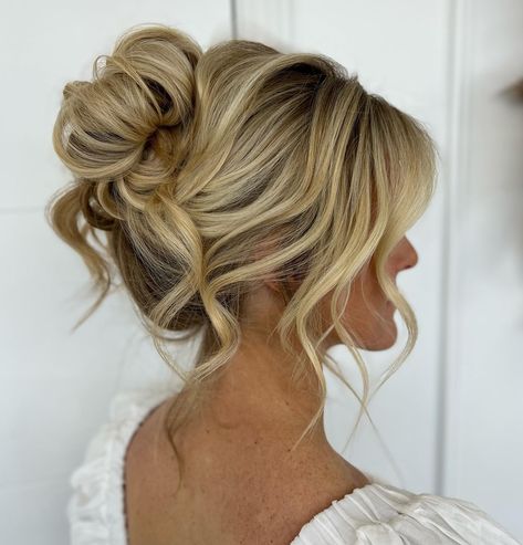 60 Easy Updo Hairstyles for Medium Length Hair in 2024 Medium Length Upstyles, Formal Wedding Updo, Half Up Half Down Hair Medium, Half Up Hairdos For Medium Length Hair, Half Up Dos For Medium Hair Wedding, Medium Length Hairstyles For Wedding, Formal Hairstyles For Long Hair Updo, Bridesmaid Updo Hairstyles For Long Hair, Medium Hair Upstyles