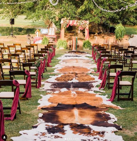 Western Wedding Cowhide Isle, Western Wedding Ideas, Isle Decor, Western Wedding Decorations, Wood Arbor, Wedding Isles, Barrel Decor, Louisiana Wedding, Cowboy Wedding