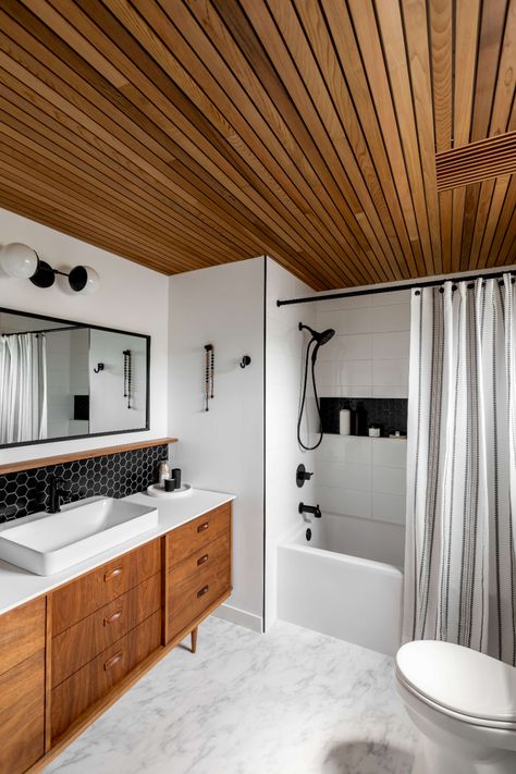 Cedar Spa Bathroom, Bathroom With Wooden Ceiling, Wood Shower Ceiling Ideas, Wood Slat Bathroom Ceiling, Cedar In Bathroom, Teak Ceiling Bathroom, Wooden Bathroom Ceiling, Bathroom Cedar Ceiling, Wood Ceiling Bathroom Small Spaces