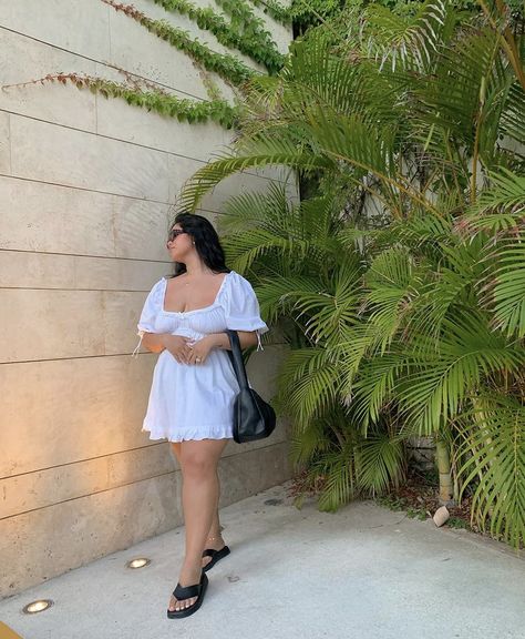 Plus Size Gala Dress, Urban Chic Outfits, Elegant Summer Outfits, Hot Summer Outfits, Date Dress, Classy Summer Outfits, Rich Girl Lifestyle, Effortlessly Chic Outfits, Lunch Date