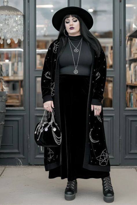 Goth Winter Outfits Plus Size, Punk Fashion Plus Size, Goth Mom Aesthetic, Plus Size Alt Outfits, Alt Winter Outfits, Plus Size Goth Outfits, Thick Goth Outfits, Plus Size Witchy Outfits, Curvy Alternative Fashion