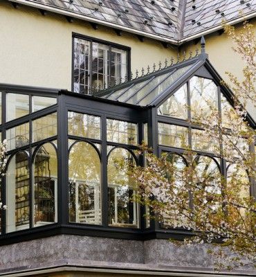 beautiful rooftop conservatory || Conservatory Craftsmen Rooftop Conservatory, Wooden Conservatory, Glass Architecture, Conservatory Design, Rooftop Gardens, Winter Gardens, Porch Addition, Home Greenhouse, Long House