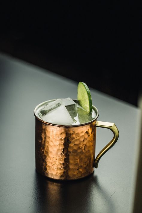 Moscow Mule Photography, Moscow Mule Drink, Mule Drink, Moscow Mule Cocktail, Tea Wallpaper, Smirnoff Vodka, Copper Moscow Mule Mugs, Instant Photography, British Pub