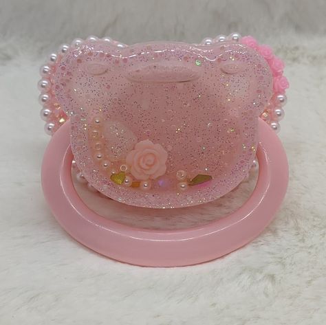 Pink Pacifier Aesthetic, Pacifiers Aesthetic, Adult Pacifier Deco Pink, Pacifier Aesthetic, Adult Pacifier Deco, Deco Pacifier, Pink Pacifier, Idol School Dr, Bling Pacifier