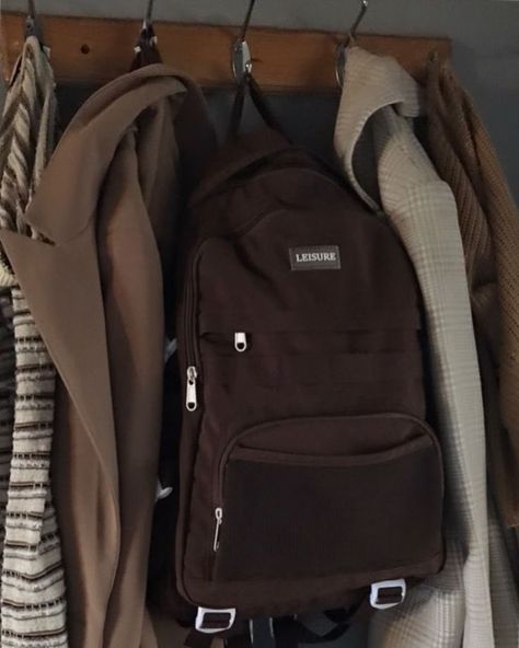 Aesthetic Schoolbag, Moony Aesthetic, Remus Lupin Moony, Autumn School, Aesthetic Backpack, Chaotic Academia, Skater Aesthetic, Brown Backpacks, School Aesthetic