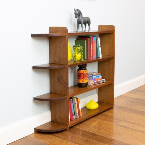 Diy Curved Bookshelf, Wavy Bookshelf, Curved Bookshelf, Curved Bookcase, Retro Bookcase, Retro Bookshelf, Round Shelves, Wood Bookshelves, Timber Construction