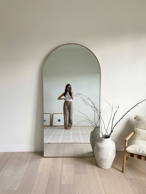 Arc Mirror, Mirror Decor Living Room, Scandinavian Bedroom, Bedroom Style, Arch Mirror, Home Design Living Room, Apartment Decor Inspiration, Living Room Mirrors, Bedroom Mirror