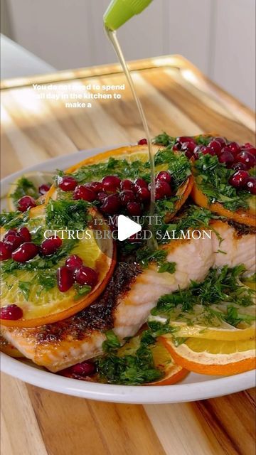 Citrus Fish, Broiled Salmon, Baked Salmon Recipes, Salmon Dishes, Dinner Entrees, Healthy Sweets Recipes, Heart Healthy Recipes, Fish Dishes, Savoury Dishes