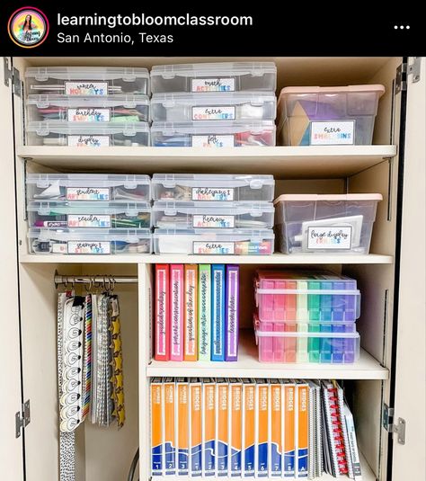 Classroom Setup Elementary, Organization Videos, Daycare Organization, Teaching Classroom Decor, Classroom Organization Elementary, Teachers Room, Classroom Goals, Teaching Organization, Happy Teacher