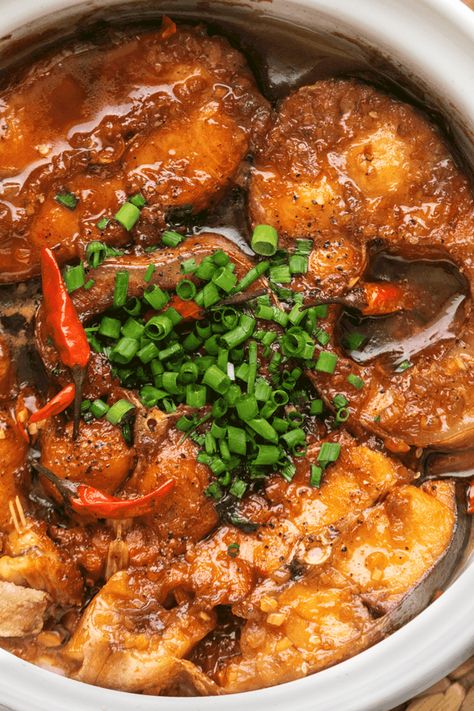 Cá Kho Tộ (Vietnamese Braised Fish) - Wok and Kin Ca Kho To, Braised Fish Recipe, Ca Kho, Braised Fish, Easy Vietnamese Recipes, Braising Recipes, Cook Fish, Viet Food, Slow Cook