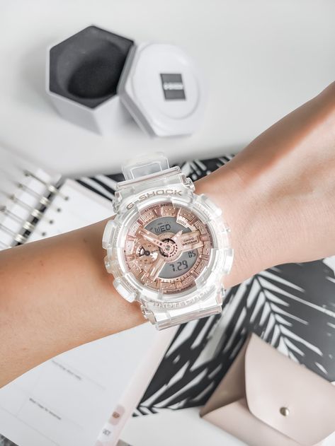 Baby G Shock Watches, Elegant Watches Women, Baby G Shock, Watches Women Black, Case Resin, Stylish Lifestyle, Cute Watches, Heels Outfits, Gold Face