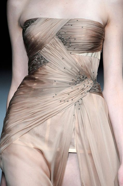 I love fashion Elie Saab Couture, Draping Fashion, Couture Details, Couture Gowns, Draped Dress, Gorgeous Gowns, Couture Collection, Beautiful Gowns, Look Chic